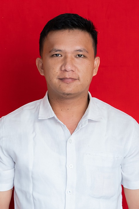 RIKKY LIMBONG,S.Sn